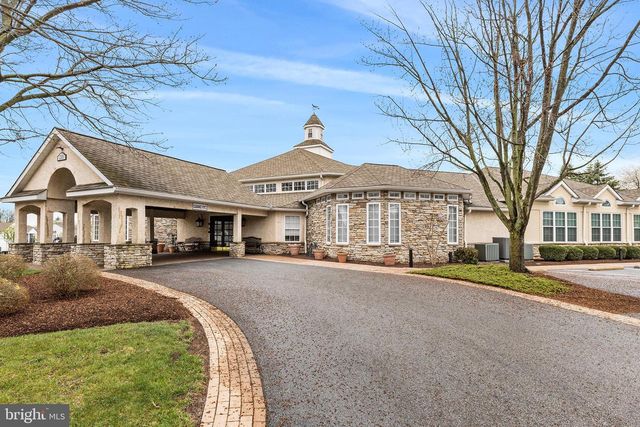 203 N SILVER FOX DR, Glen Mills, PA 19342
