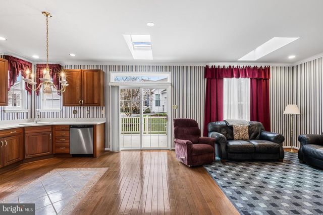 203 N SILVER FOX DR, Glen Mills, PA 19342