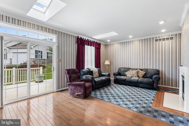 203 N SILVER FOX DR, Glen Mills, PA 19342