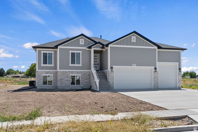 5731 W 4100 S, Hooper, UT 84315