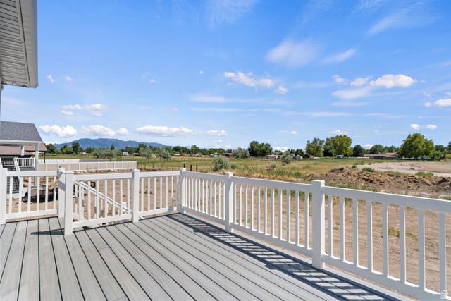 5731 W 4100 S, Hooper, UT 84315