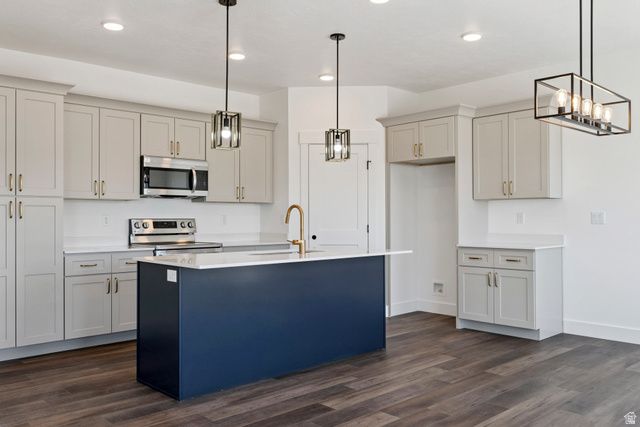 5731 W 4100 S, Hooper, UT 84315