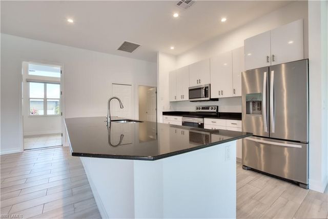 1824 23rd CT, Cape Coral, FL 33991