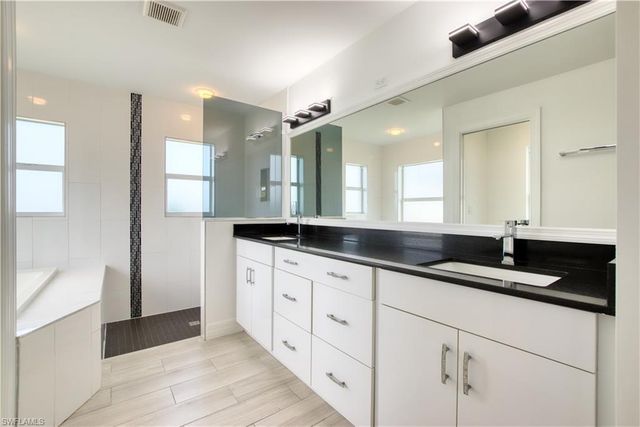 1824 23rd CT, Cape Coral, FL 33991