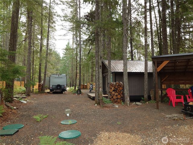 80 N Kings Way, Hoodsport, WA 98548