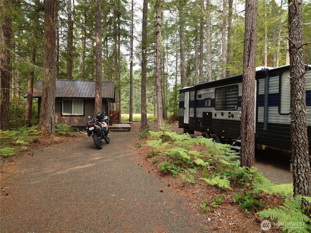 80 N Kings Way, Hoodsport, WA 98548