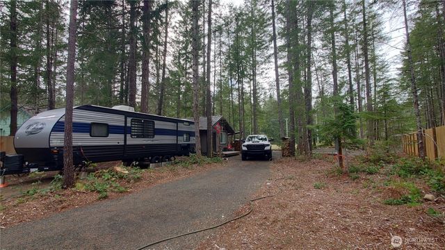 80 N Kings Way, Hoodsport, WA 98548