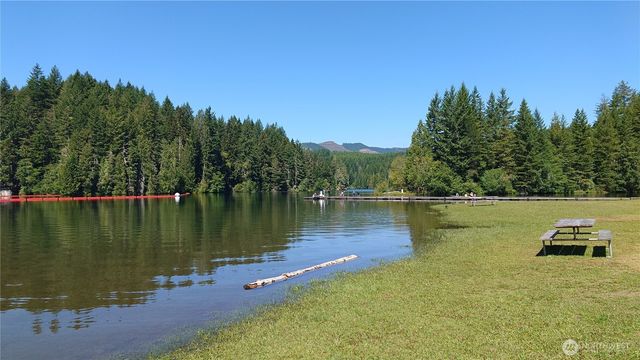 80 N Kings Way, Hoodsport, WA 98548
