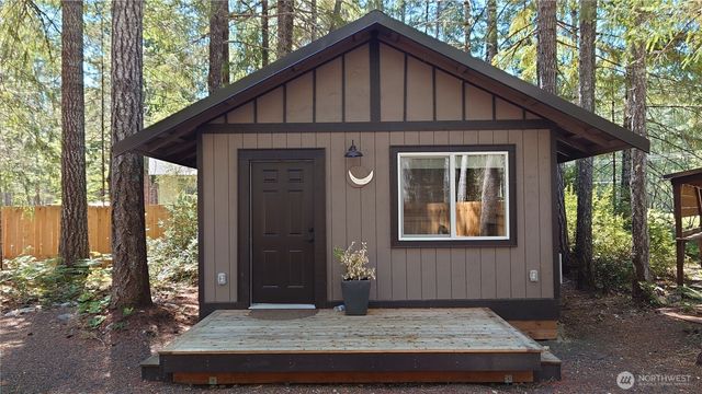 80 N Kings Way, Hoodsport, WA 98548