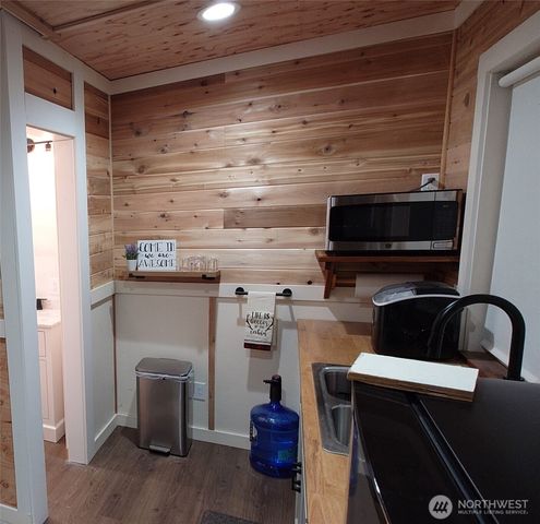 80 N Kings Way, Hoodsport, WA 98548