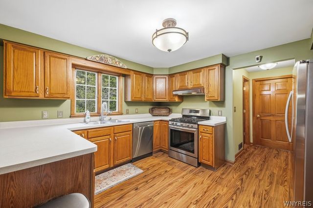 3775 Colin Court, Wheatfield, NY 14120