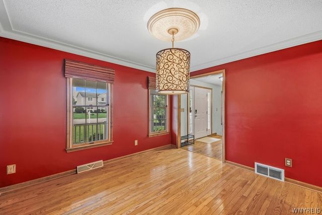 3775 Colin Court, Wheatfield, NY 14120