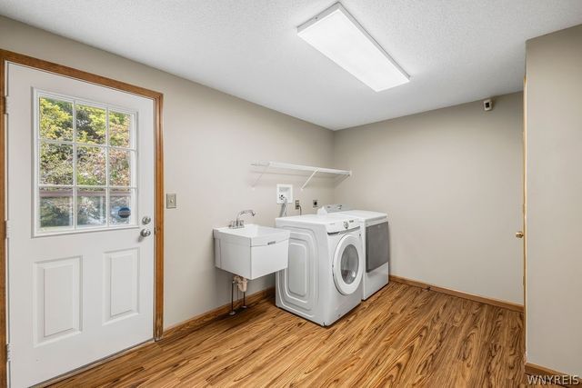3775 Colin Court, Wheatfield, NY 14120