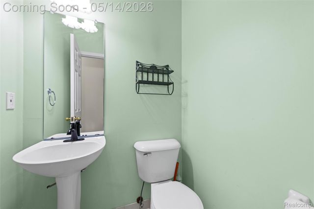3072 TALON Circle, Lake Orion Village, MI 48360