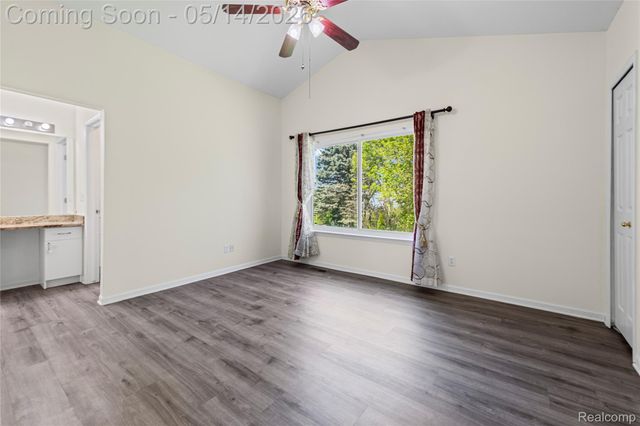 3072 TALON Circle, Lake Orion Village, MI 48360