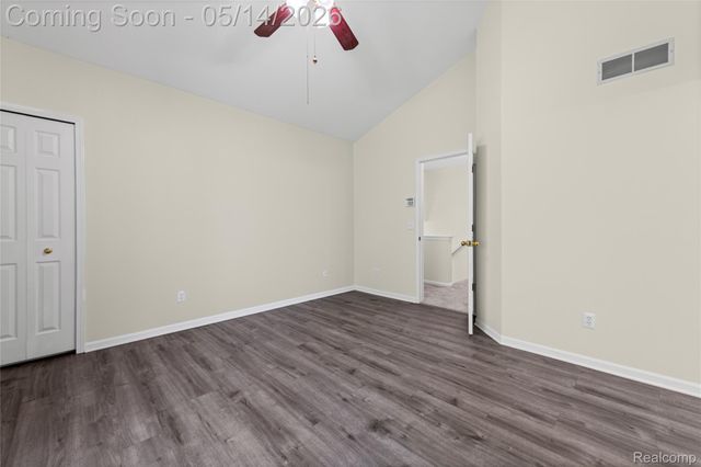 3072 TALON Circle, Lake Orion Village, MI 48360