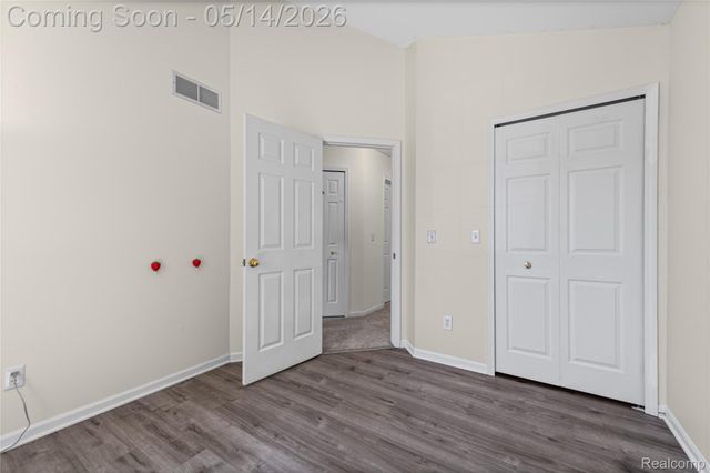 3072 TALON Circle, Lake Orion Village, MI 48360