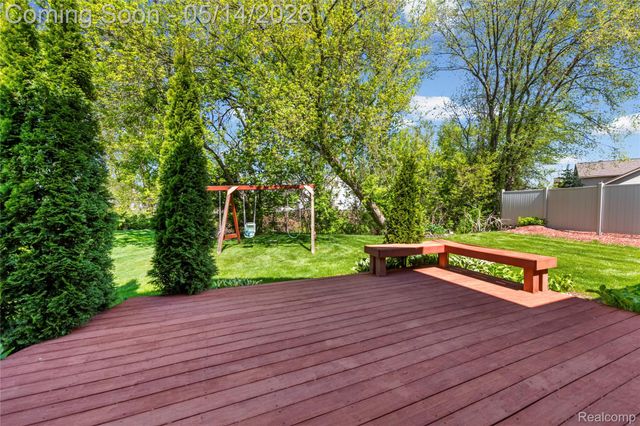 3072 TALON Circle, Lake Orion Village, MI 48360
