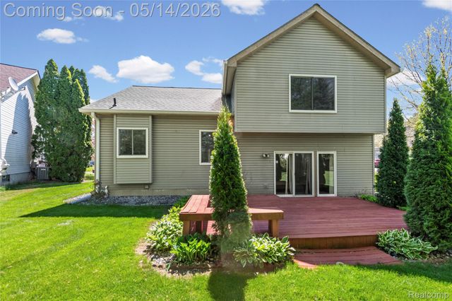 3072 TALON Circle, Lake Orion Village, MI 48360