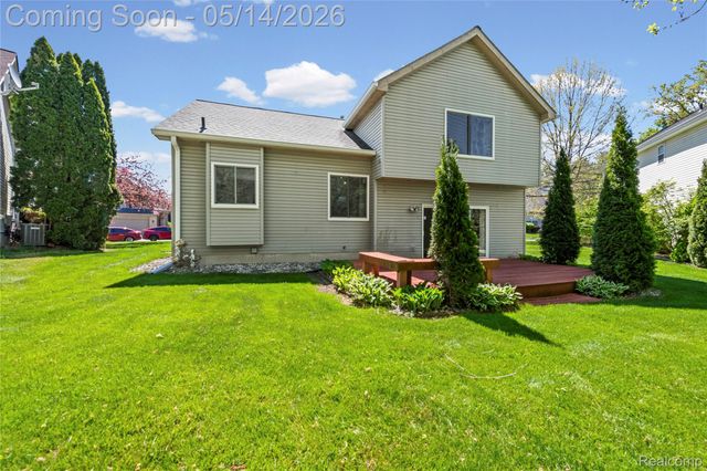 3072 TALON Circle, Lake Orion Village, MI 48360