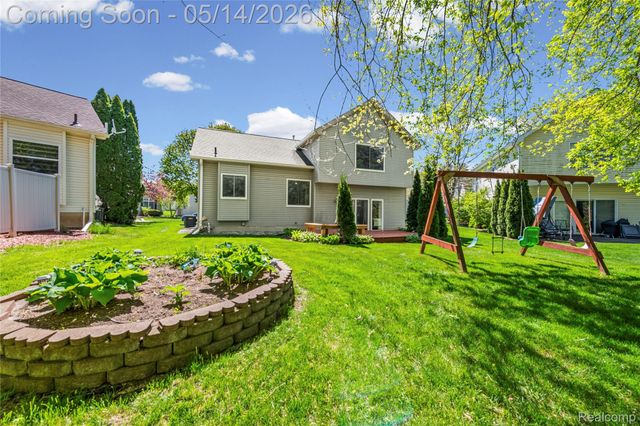 3072 TALON Circle, Lake Orion Village, MI 48360