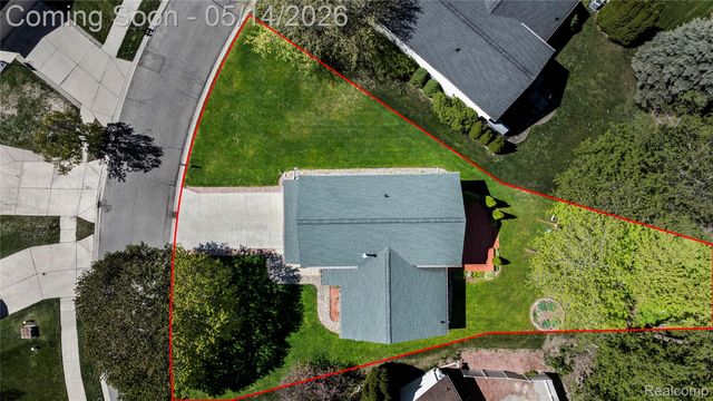 3072 TALON Circle, Lake Orion Village, MI 48360