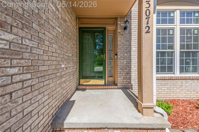 3072 TALON Circle, Lake Orion Village, MI 48360