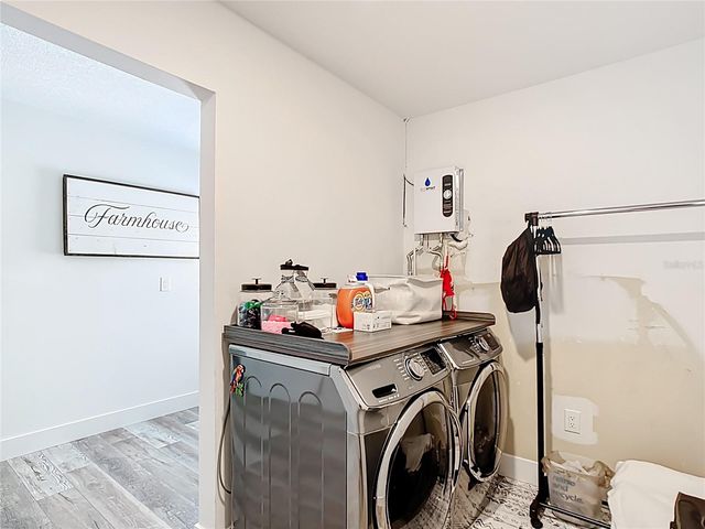 7374 CIRCLE DRIVE, Lady Lake, FL 32159