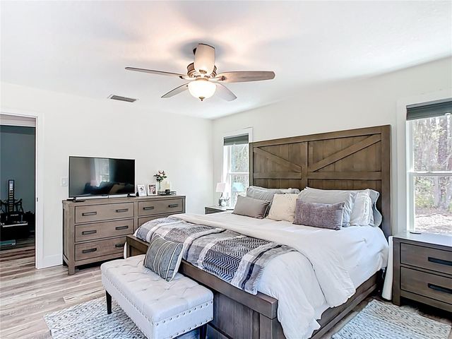 7374 CIRCLE DRIVE, Lady Lake, FL 32159