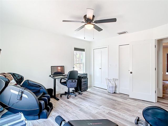 7374 CIRCLE DRIVE, Lady Lake, FL 32159