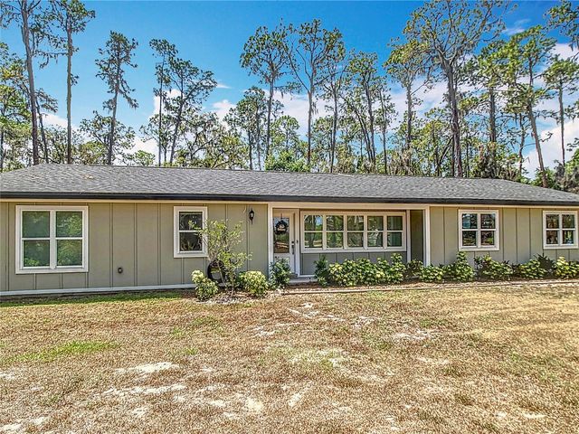 7374 CIRCLE DRIVE, Lady Lake, FL 32159