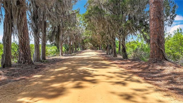 7374 CIRCLE DRIVE, Lady Lake, FL 32159