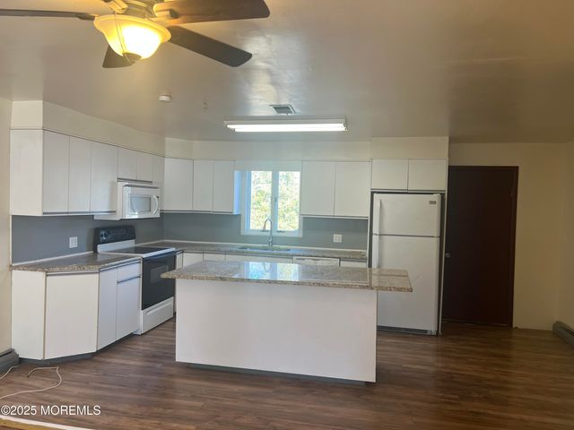 84 Bethany Road, Hazlet, NJ 07730
