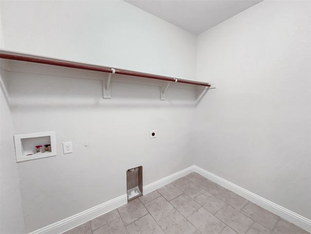 125 Hickory Creek Drive, Red Oak, TX 75154