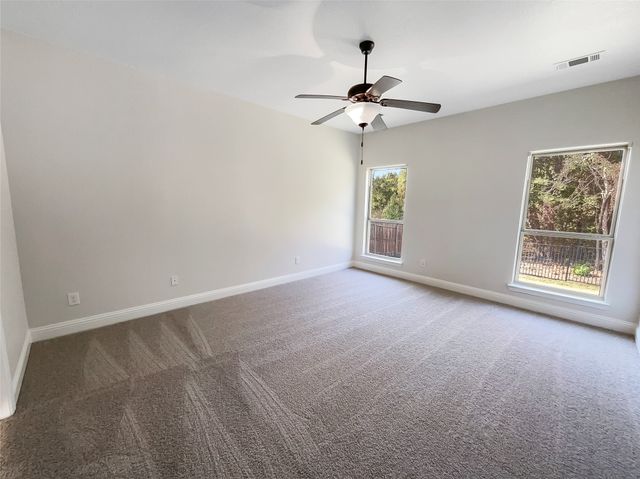 125 Hickory Creek Drive, Red Oak, TX 75154