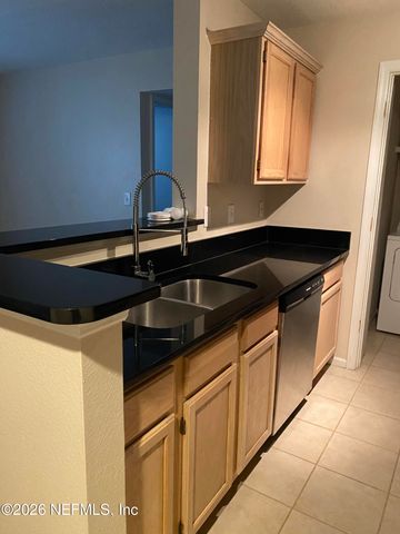 7701 TIMBERLIN PARK Boulevard 214, Jacksonville, FL 32256