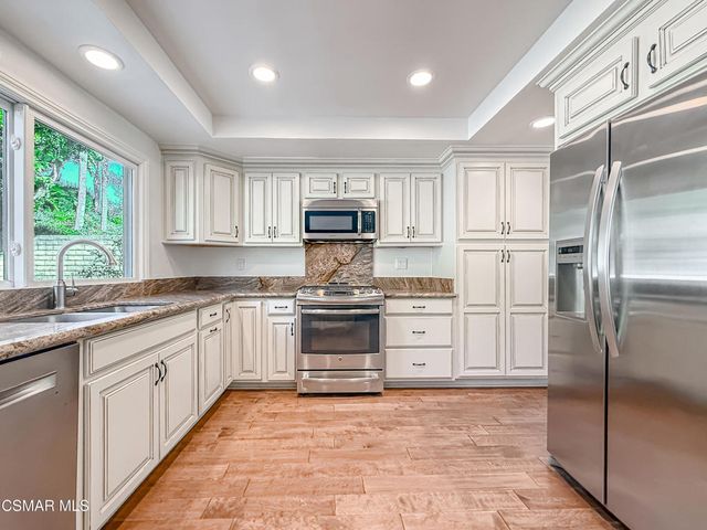 705 Rushing Creek Place, Thousand Oaks, CA 91360