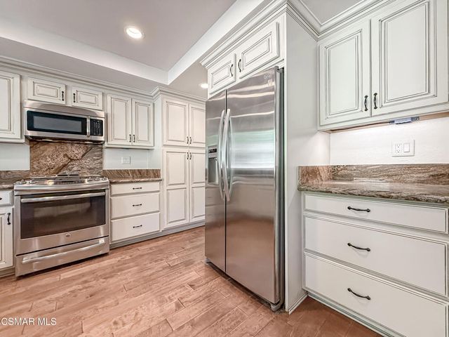 705 Rushing Creek Place, Thousand Oaks, CA 91360