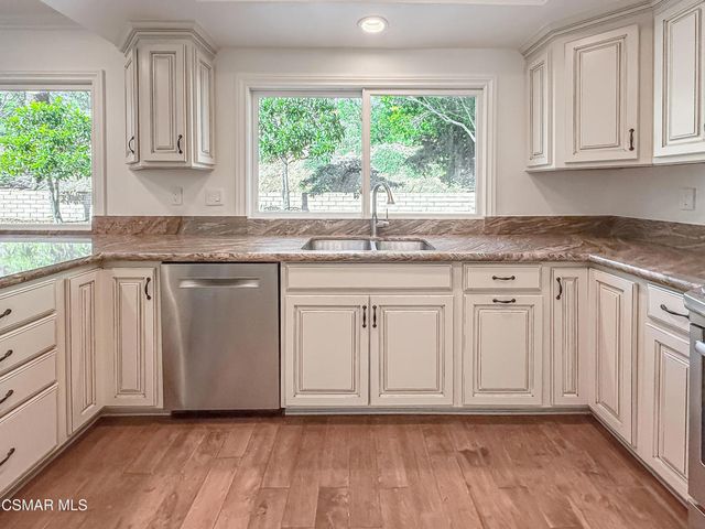 705 Rushing Creek Place, Thousand Oaks, CA 91360