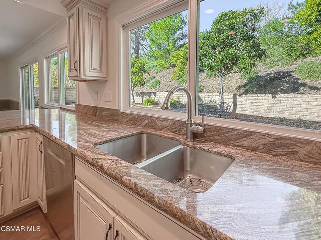 705 Rushing Creek Place, Thousand Oaks, CA 91360