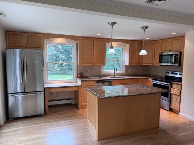 18 Hales Road, Westport, CT 06880