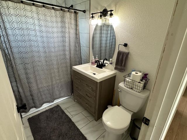 405 E Longview Ave, Stockton, CA 95207