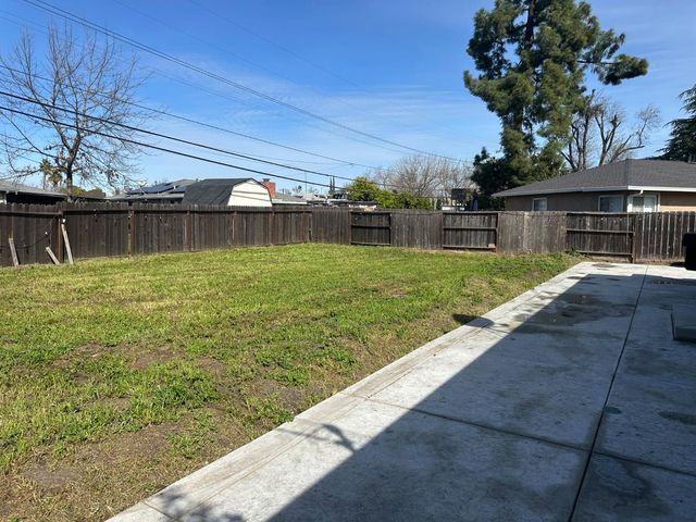 405 E Longview Ave, Stockton, CA 95207