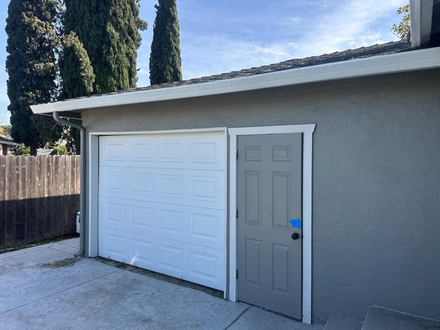 405 E Longview Ave, Stockton, CA 95207