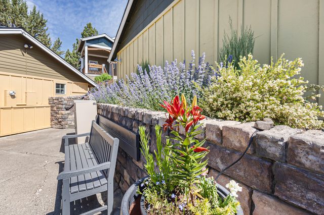 1940 NW Monterey Pines Drive UNIT 2, Bend, OR 97703