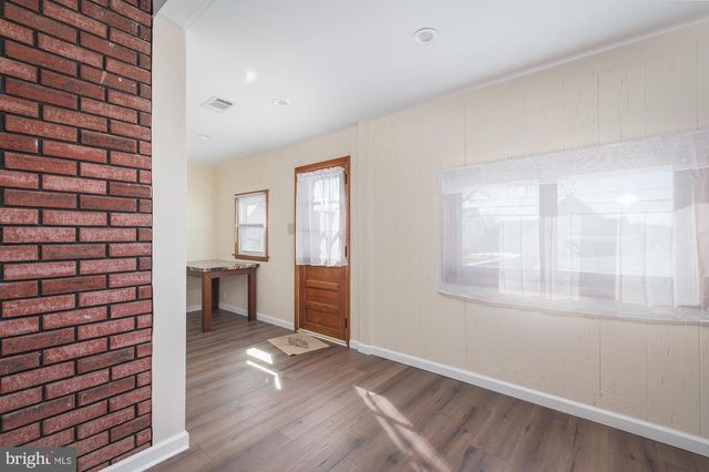 1726 LESLIE RD, Dundalk, MD 21222