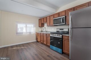 1726 LESLIE RD, Dundalk, MD 21222