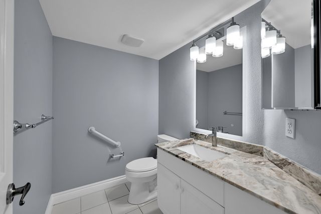 2880 NE 14th Street Causeway 413, Pompano Beach, FL 33062