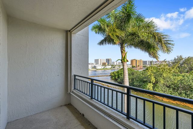 2880 NE 14th Street Causeway 413, Pompano Beach, FL 33062