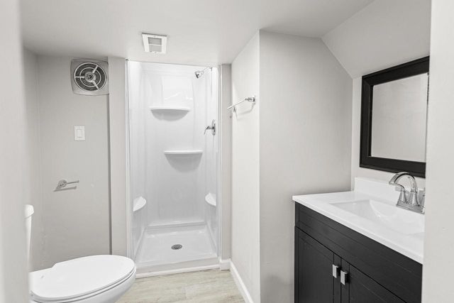 4068 N 72nd St STREET, Milwaukee, WI 53216